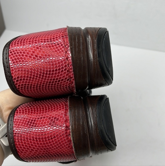 Dankso XP 2.0 Red Leather Slip Resistant Clogs Shoes Sz 41 / 10.5-11 - Picture 8 of 8